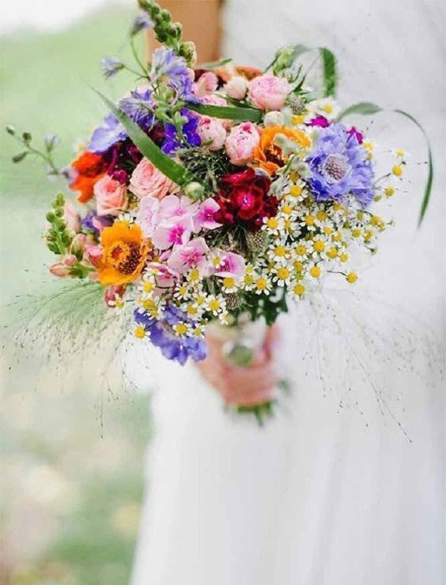 close to nature wedding bouquets for fall wedding